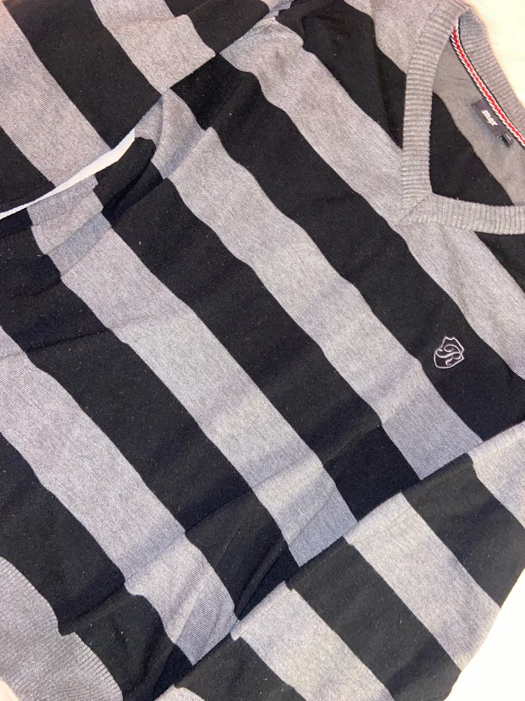 Max Sweatshirts, Good, size XXL / 44 / 16, photo 2