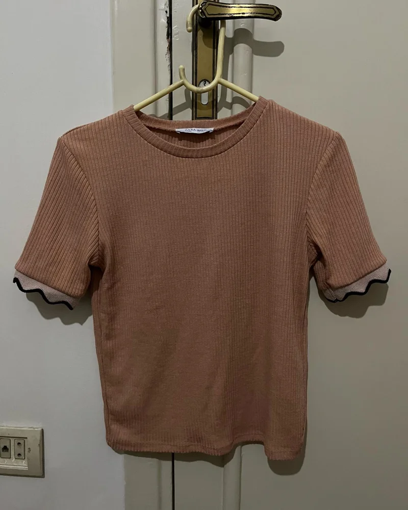 Zara تيشيرتات