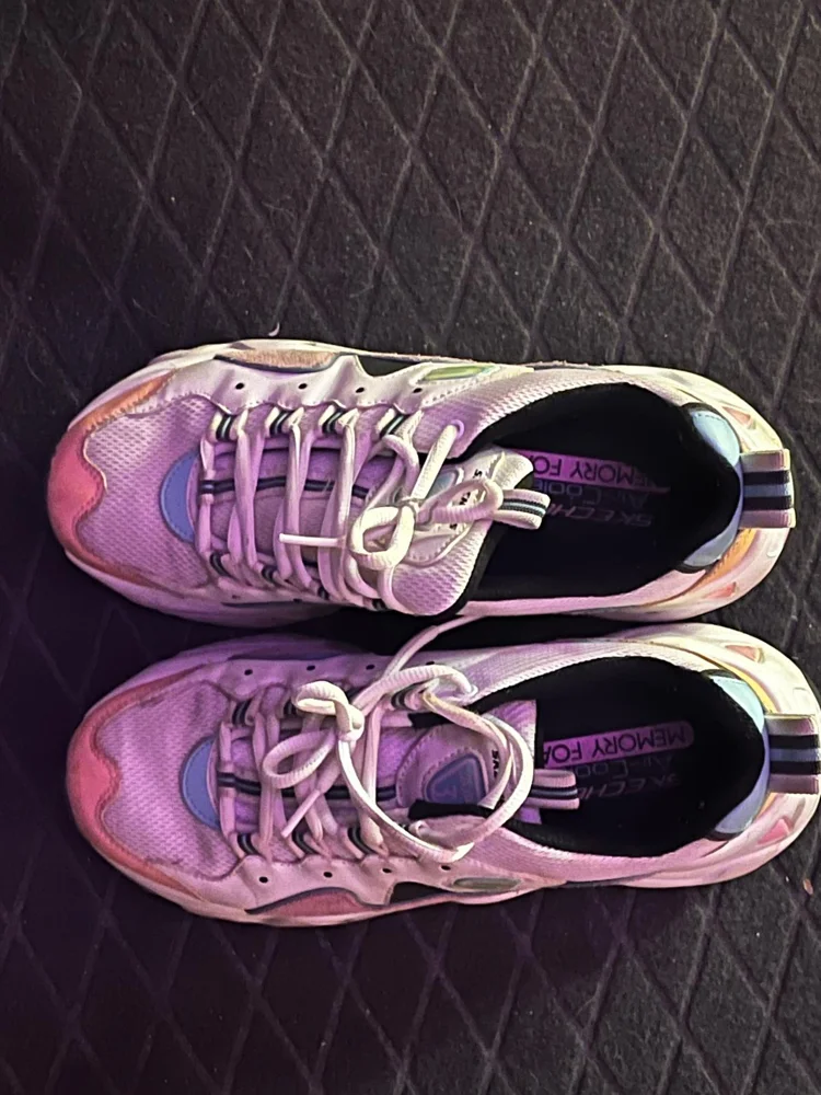 Sketchers سنيكرز