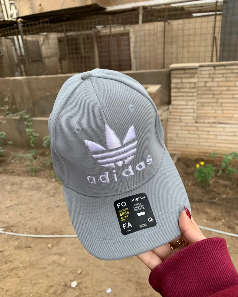 كابات وقبعات