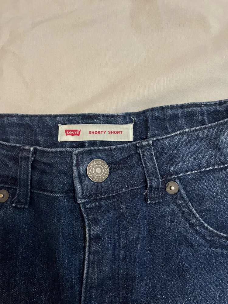 Levi's Shorts, Excellent, size XXS / 32 / 4, photo 2