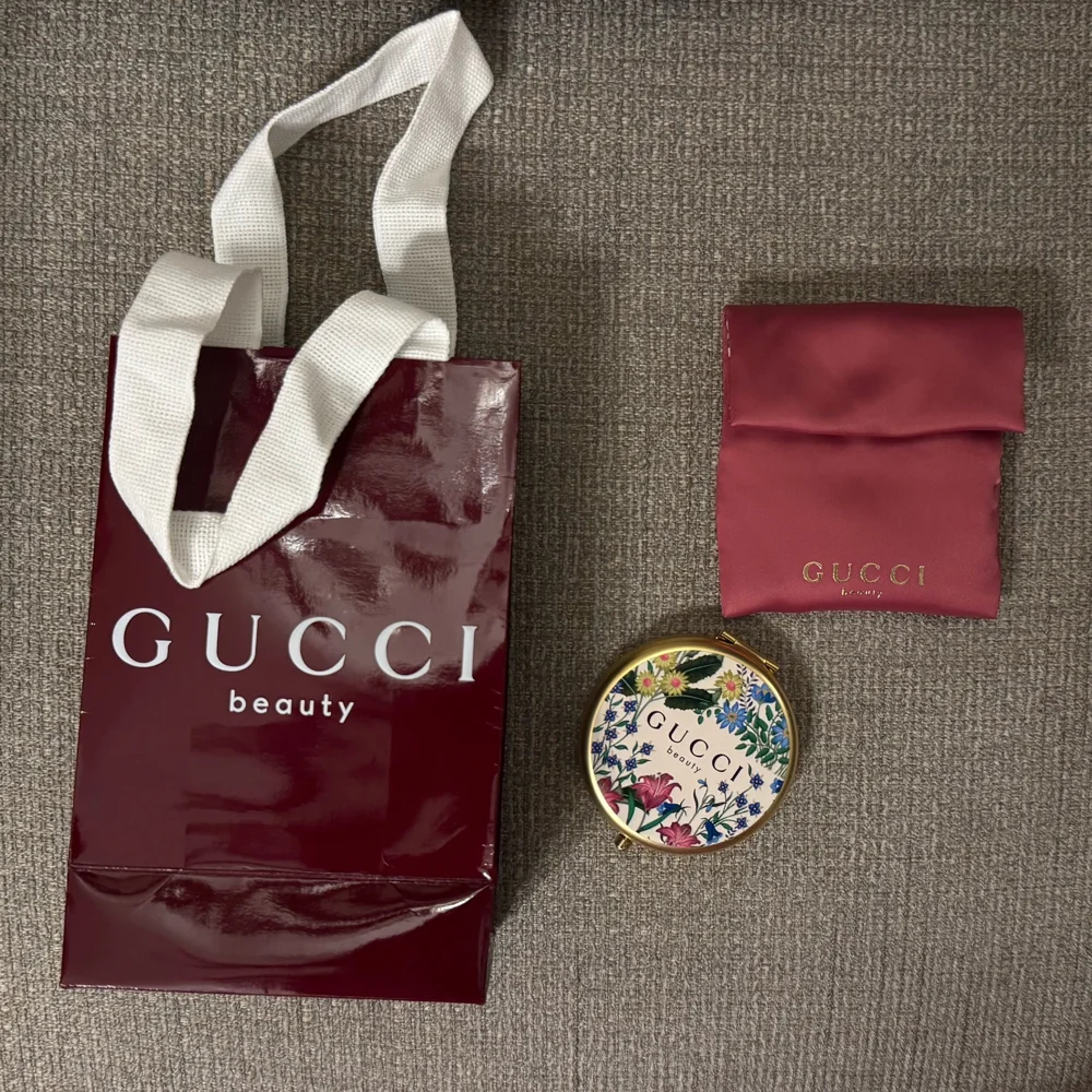 Gucci أطقم