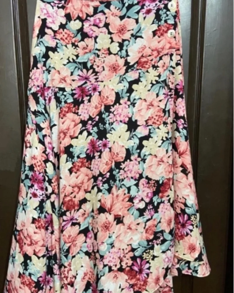 Max Skirts