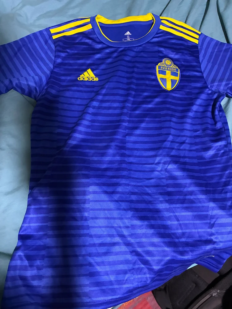 adidas T-shirts, size S, photo 3