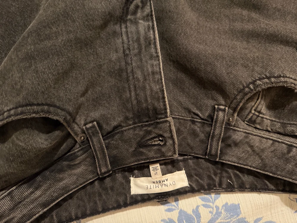 DYNAMITE Jeans