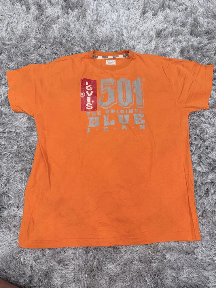 Levi's T-shirts