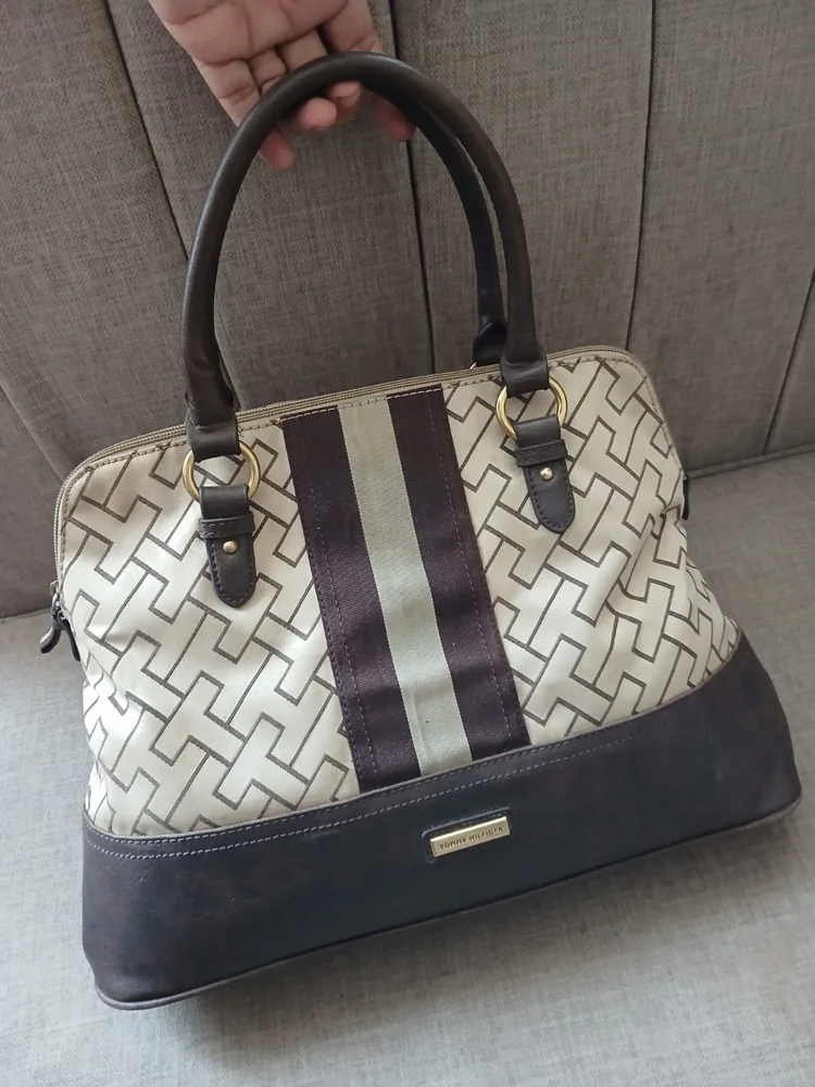 Tommy Hilfiger Shoulder Bags