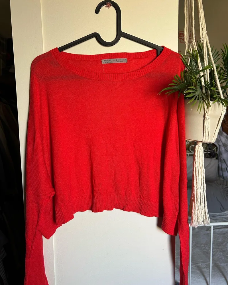 Bershka سويترات وبلوفرات