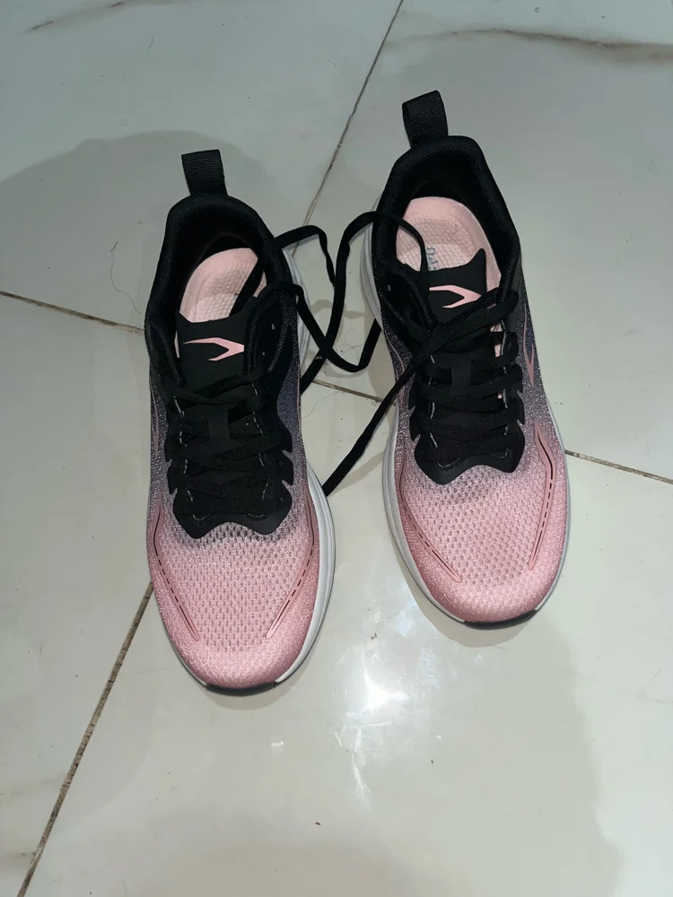 Dash Sneakers