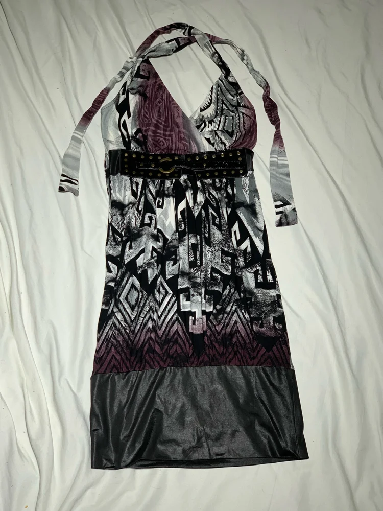 Midi Dresses