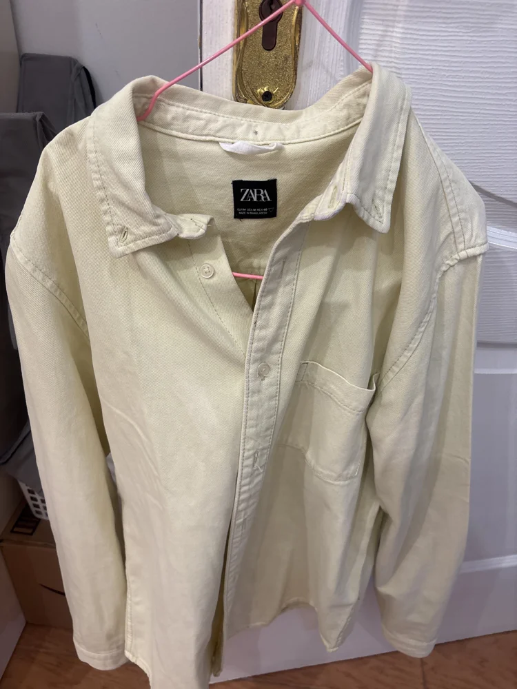Zara قمصان