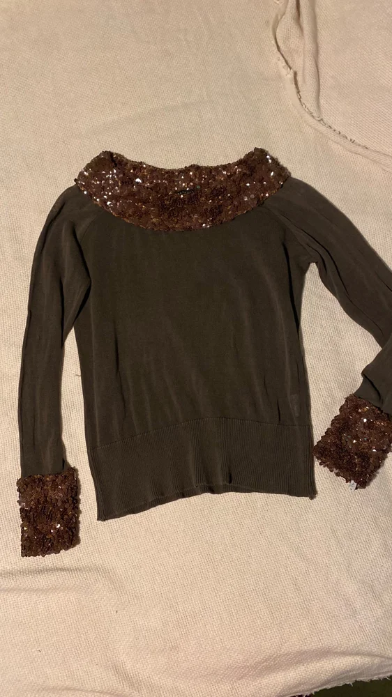 Sweaters & Pullovers