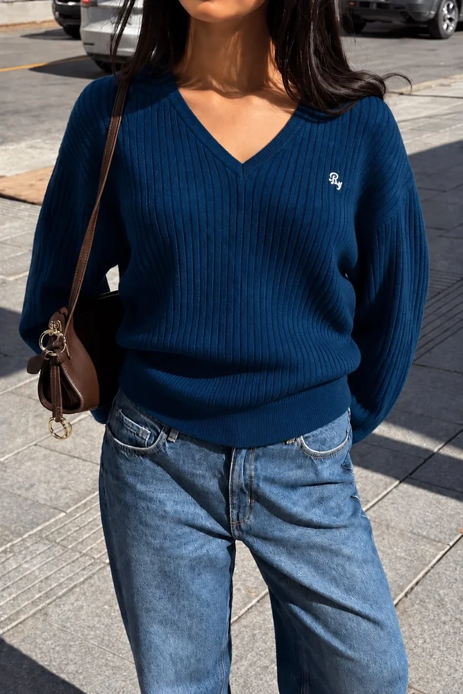 Sweaters & Pullovers