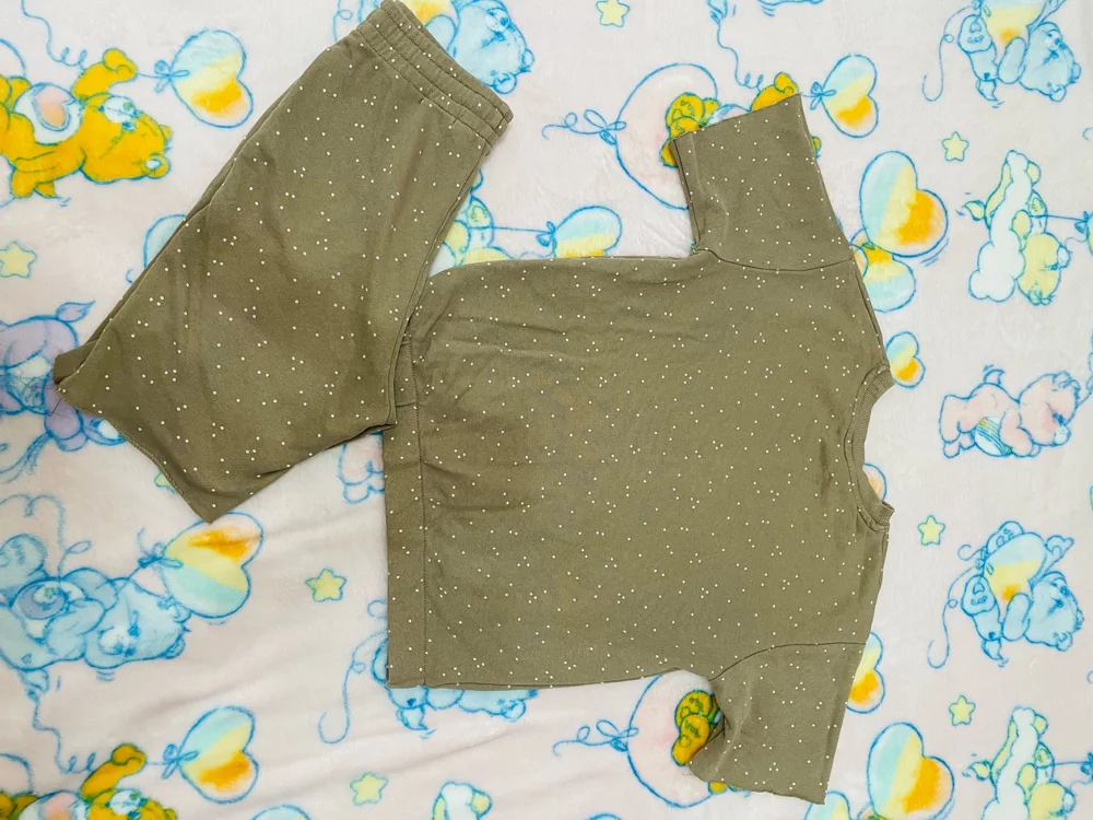 H&M أطقم، حالة جيدة جداً، مقاس 9y، صورة 2