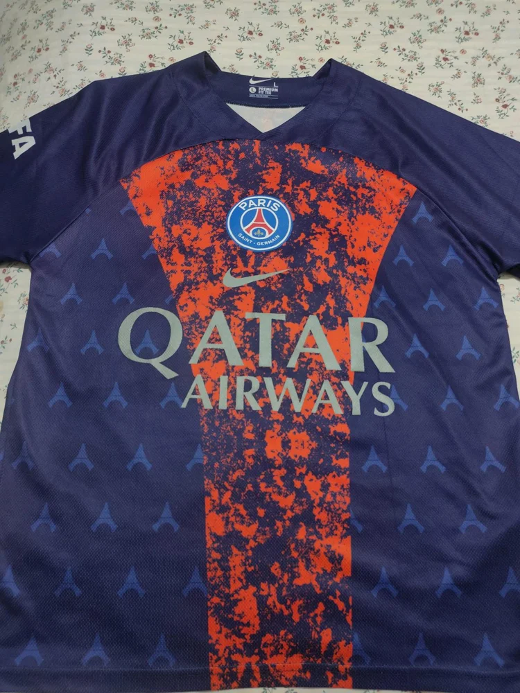 Nike تيشيرتات
