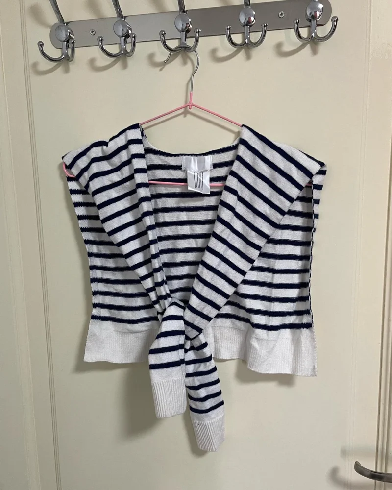 Shein سويترات وبلوفرات