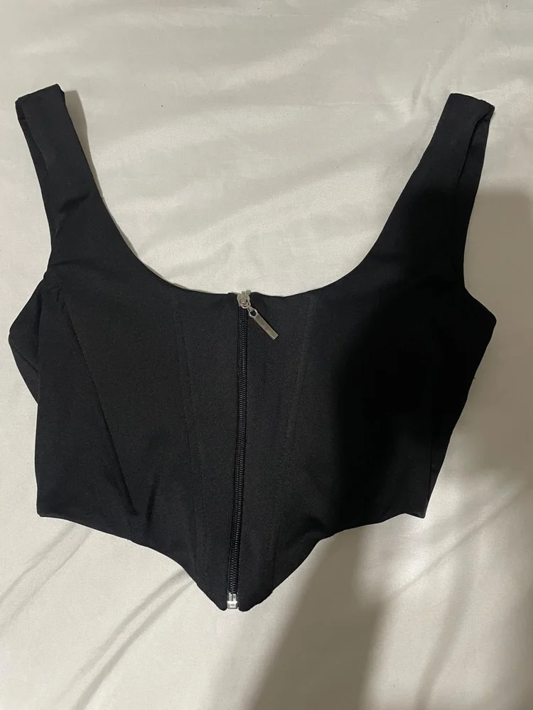 Local Corsets