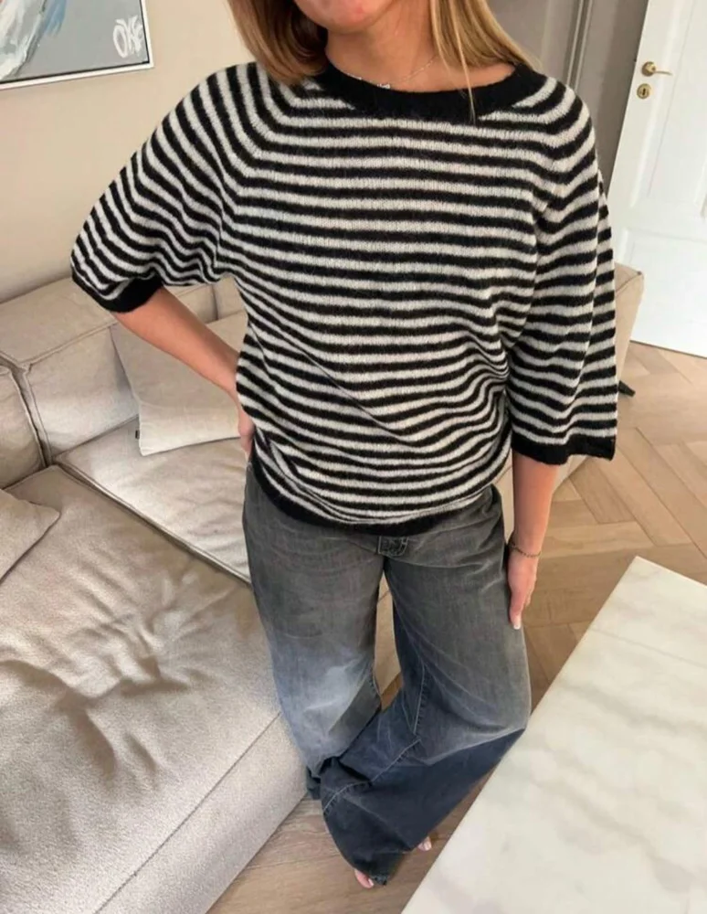 Shein تيشيرتات