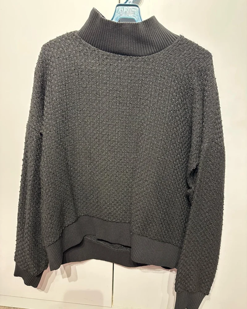 Zara سويترات وبلوفرات