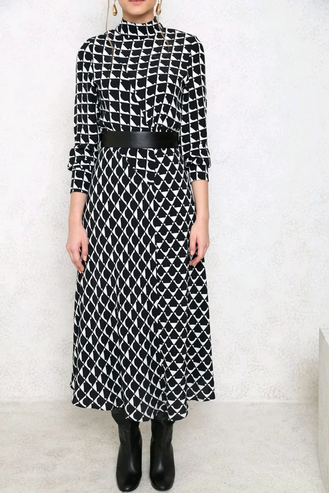 Zara فساتين طويلة