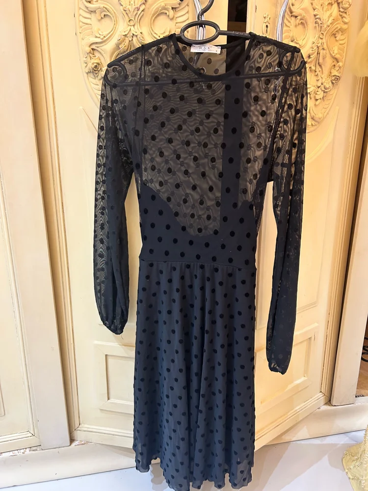 Midi Dresses