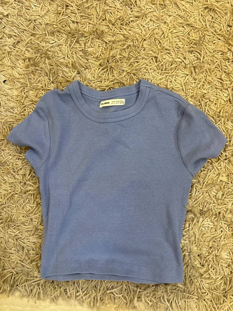 Pull & Bear Crop Tops
