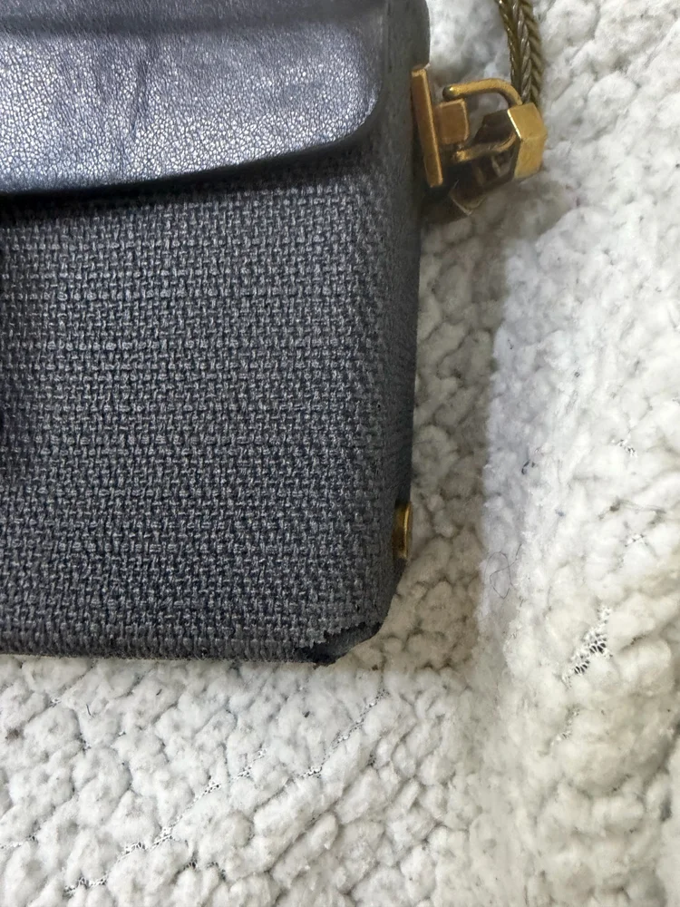 Local Cross-Body Bags, Fair, photo 5