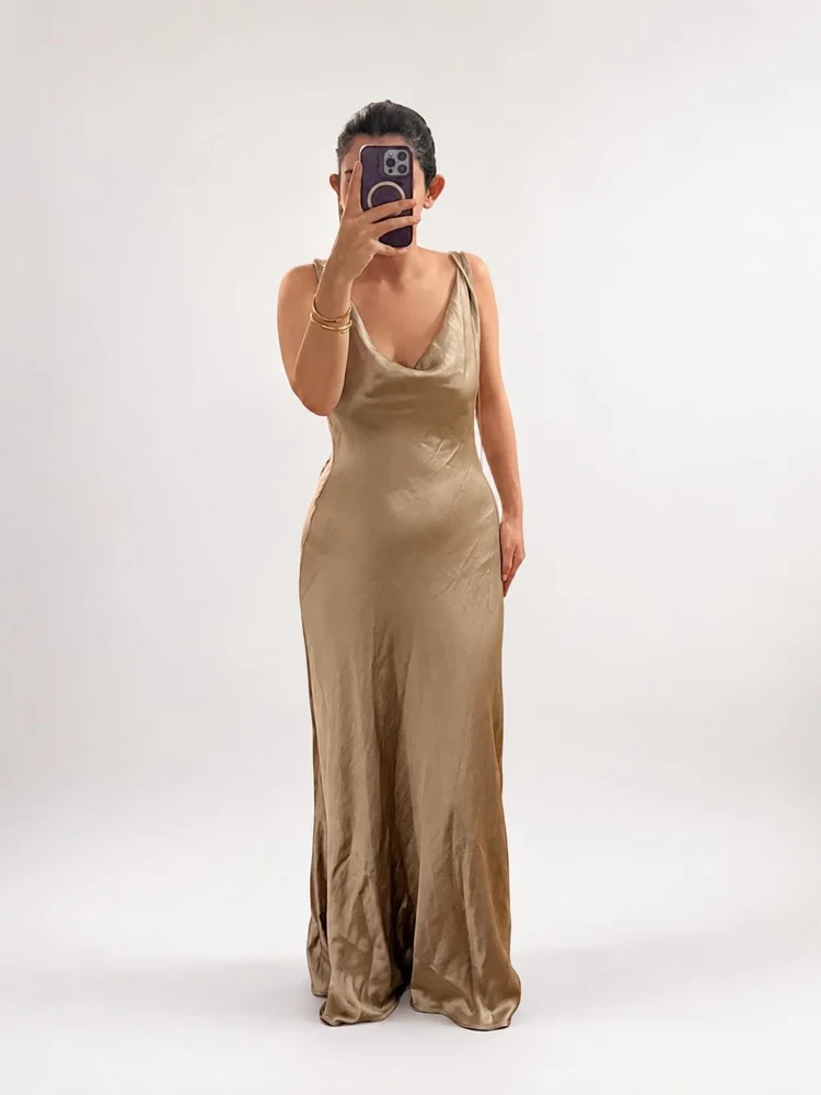 Zara فساتين سواريه