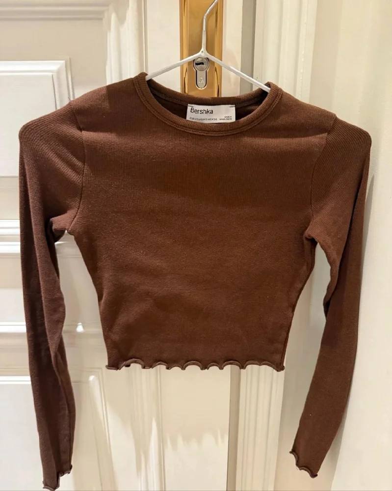 Bershka سويترات وبلوفرات