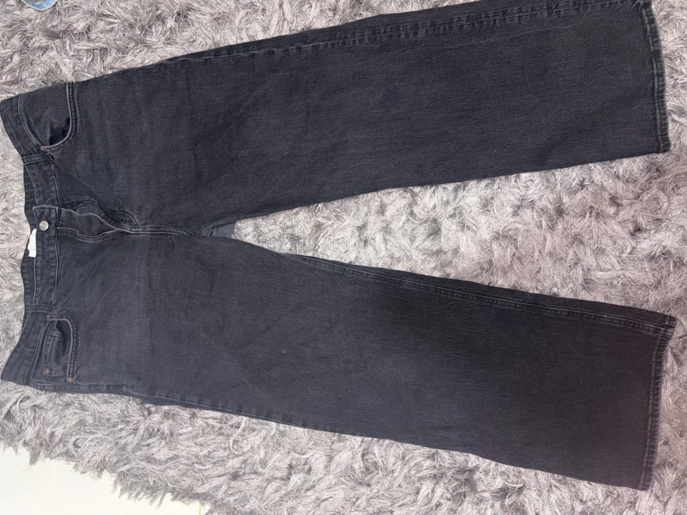 H&M Basic Jeans