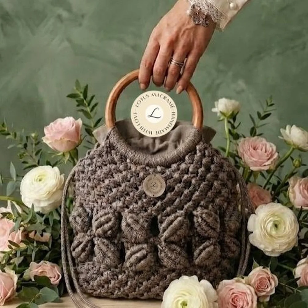 Lotus Cross-Body Bags, size Other, photo 2
