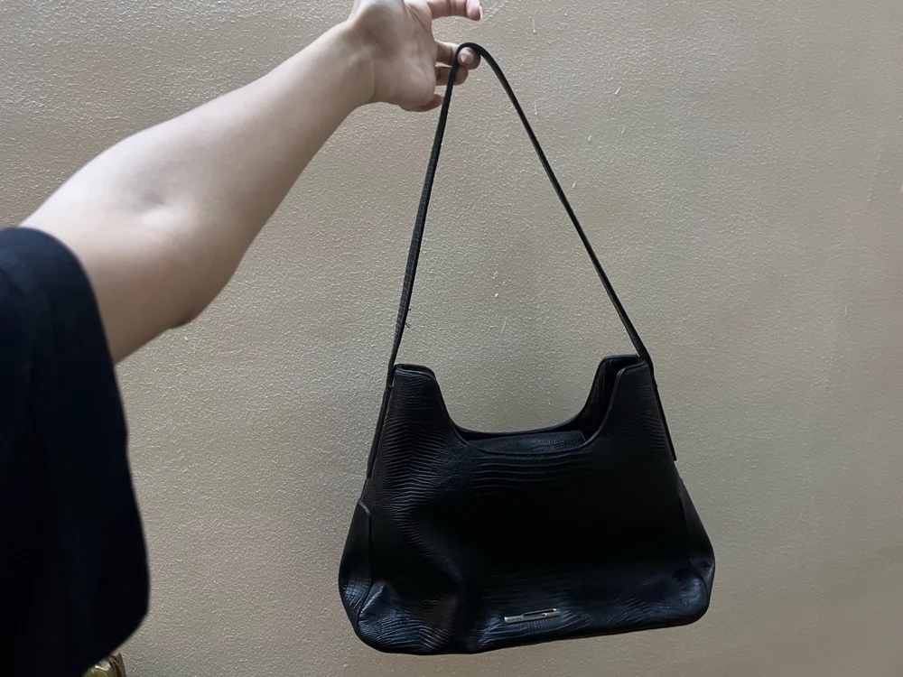 GUESS Shoulder Bags