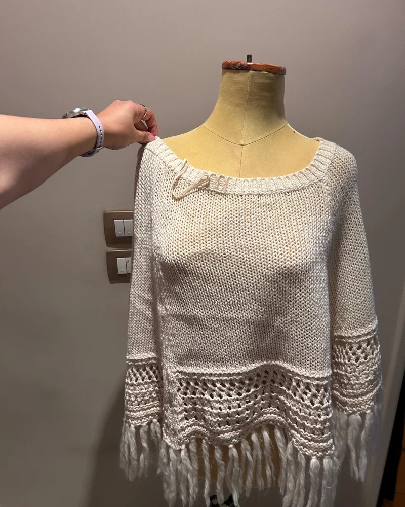American Eagle Sweaters & Pullovers