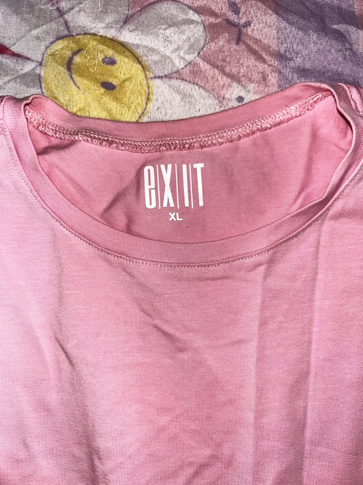 Local T-shirts, size XL / 42 / 14, photo 2