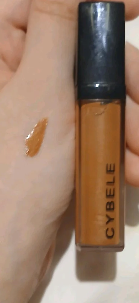 Cybele Makeup