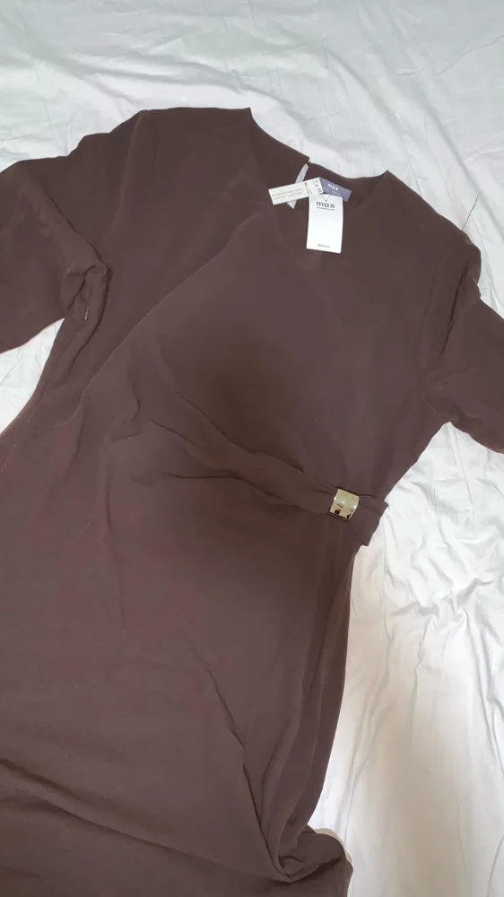 Max Midi Dresses