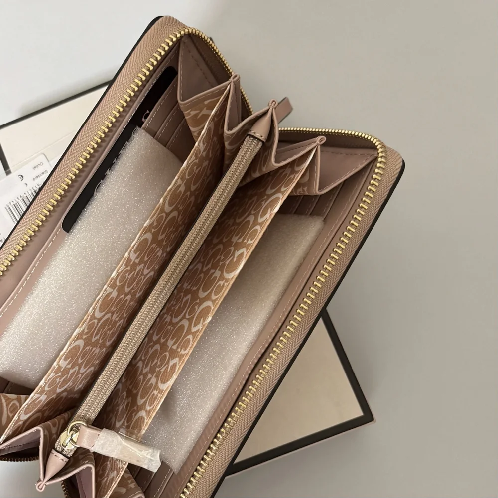 GUESS Wallets & Cardholders, New with tags, photo 2