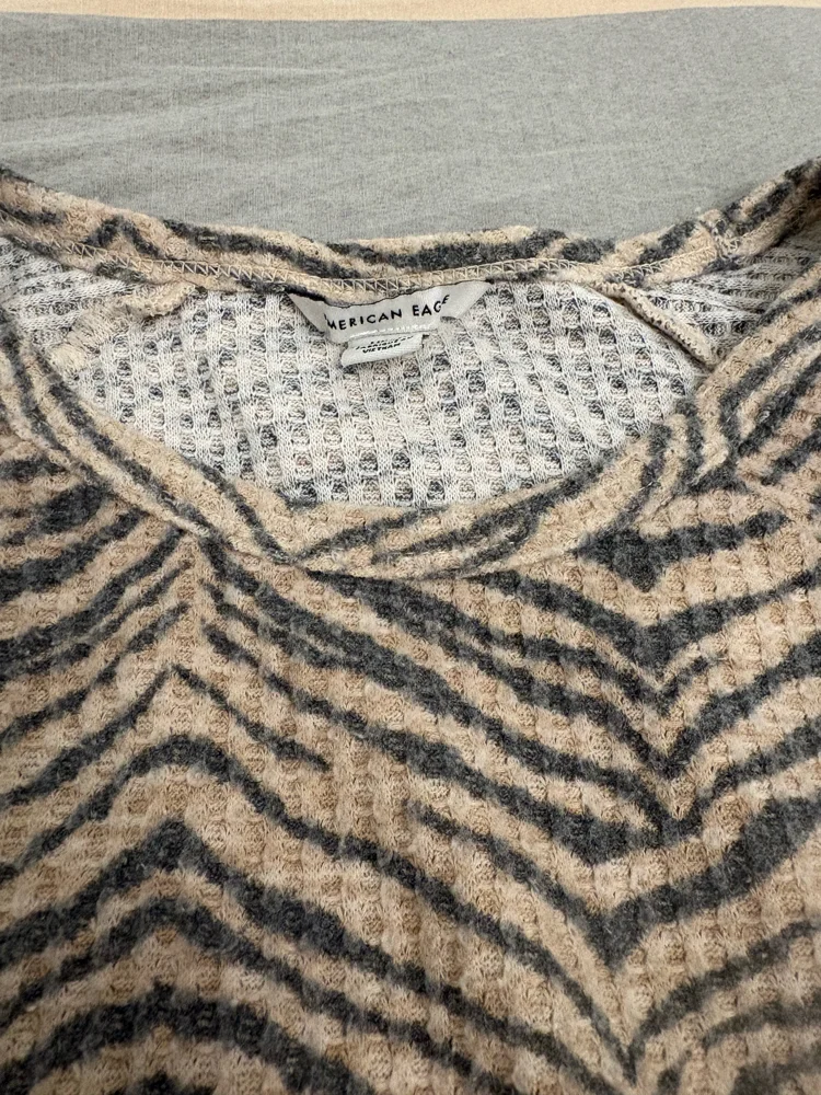 American Eagle طقم بيجامة، حالة جيدة جداً، مقاس M / 38 / 10، صورة 2