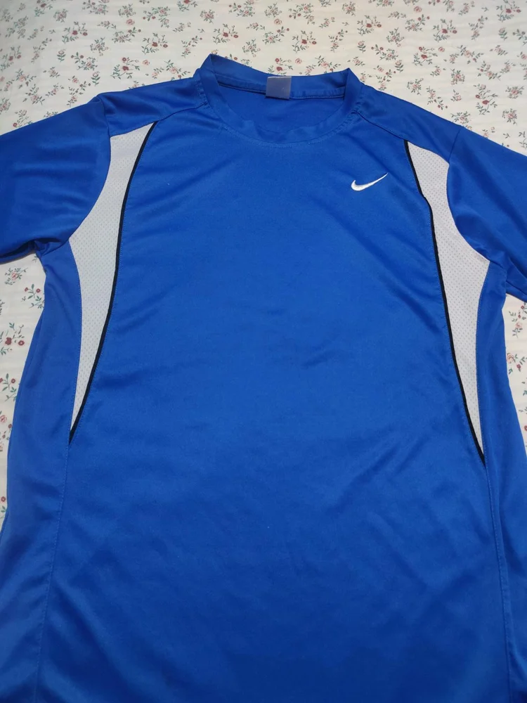 Nike تيشيرتات