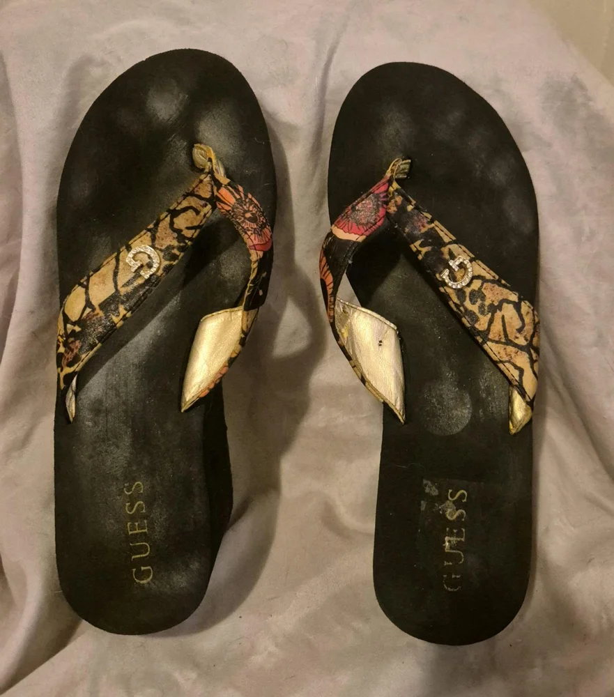 GUESS Sandals