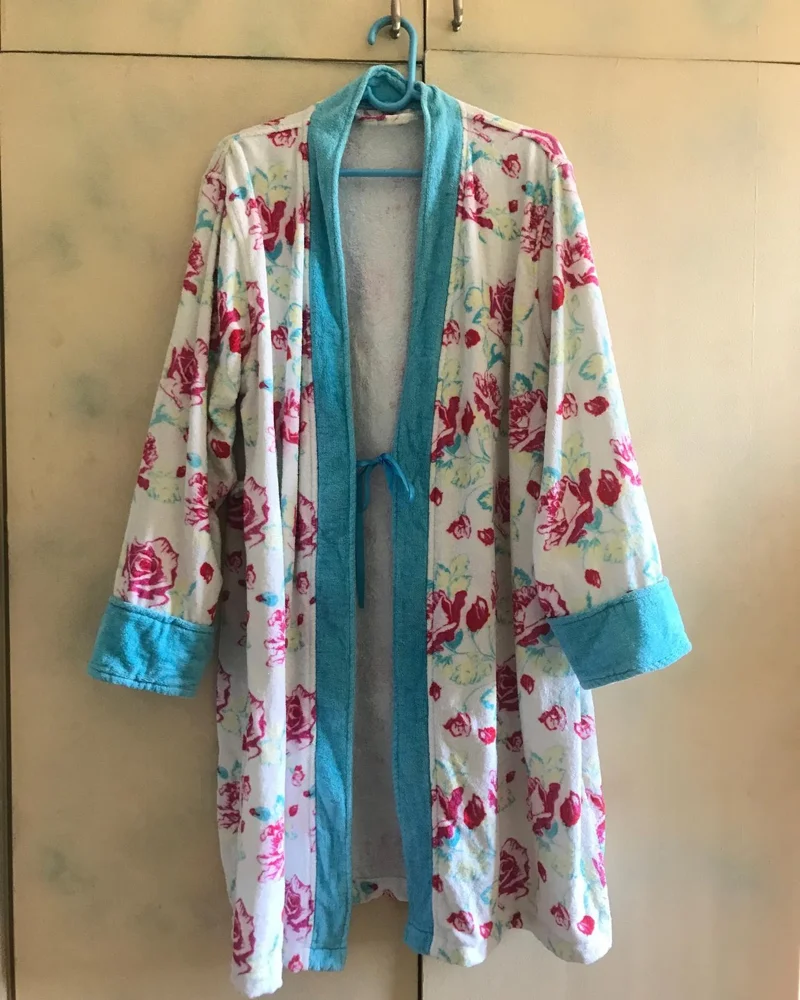 Nayomi Robes