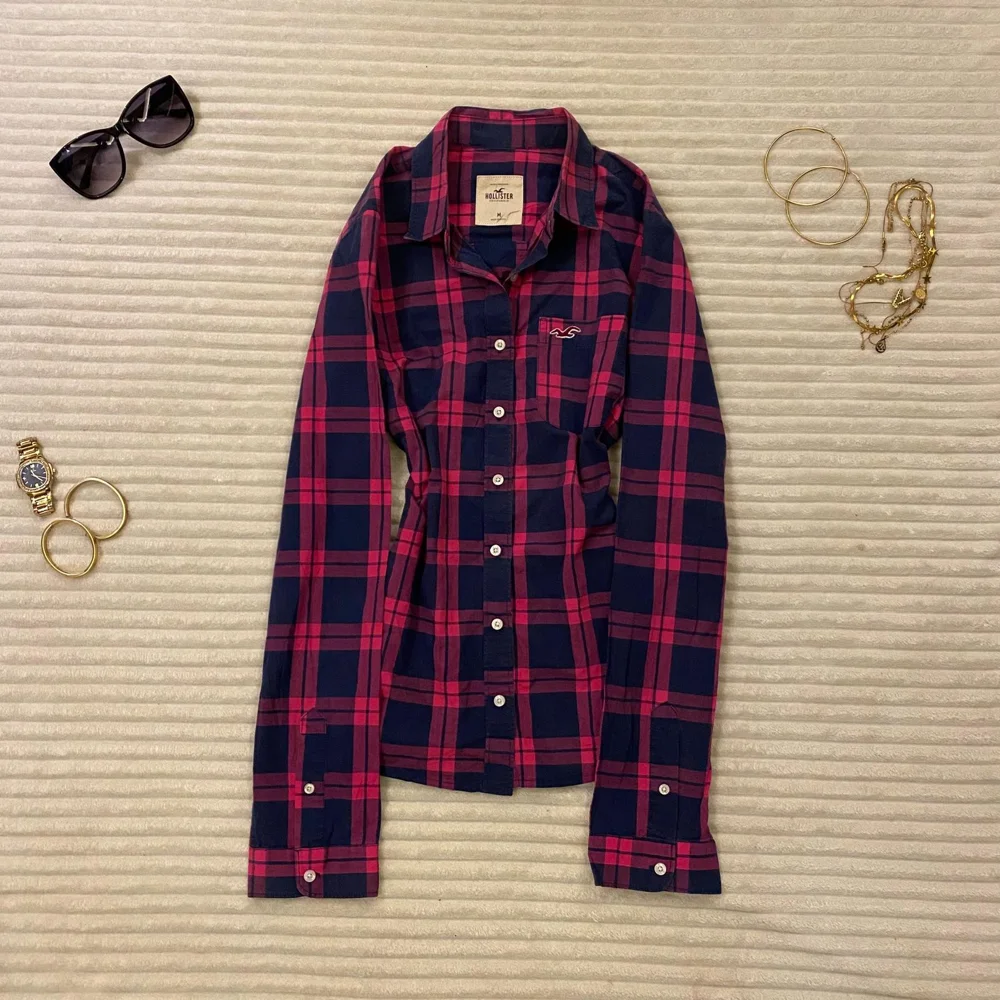 Hollister بليزر