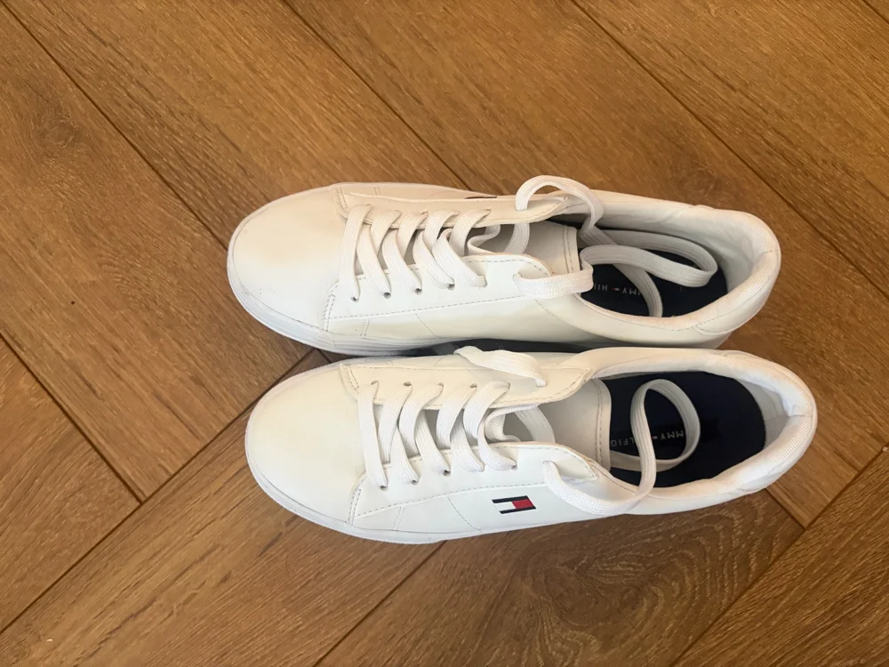 Tommy Hilfiger Sneakers, size 38, photo 2