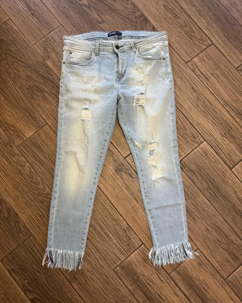 Zara بنطلونات