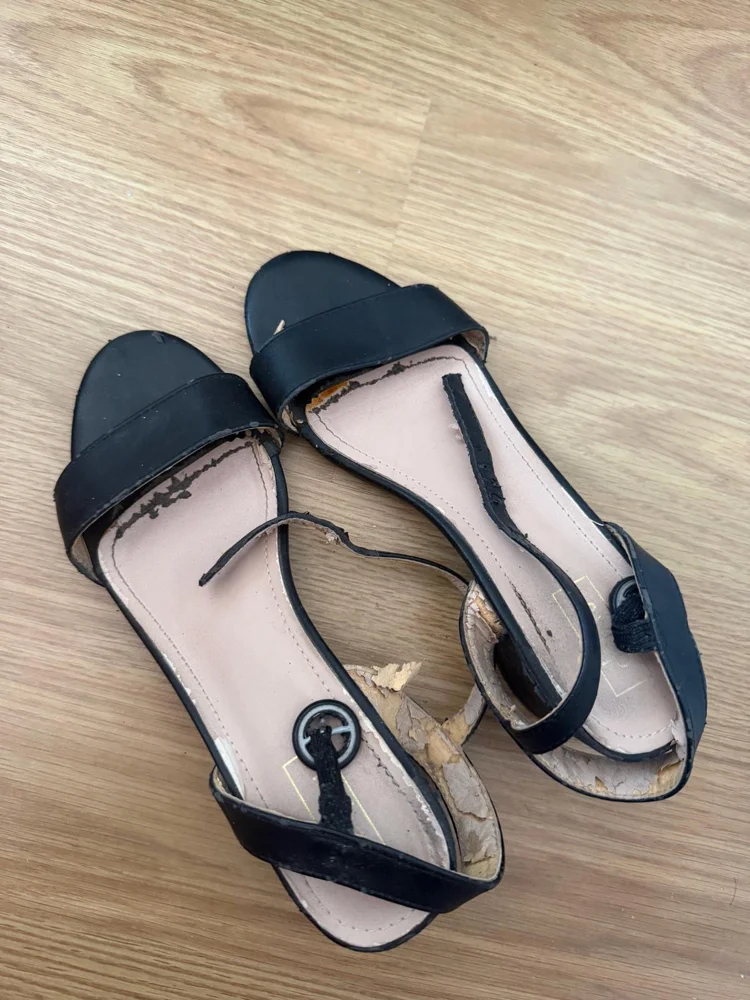 deja vu Sandals