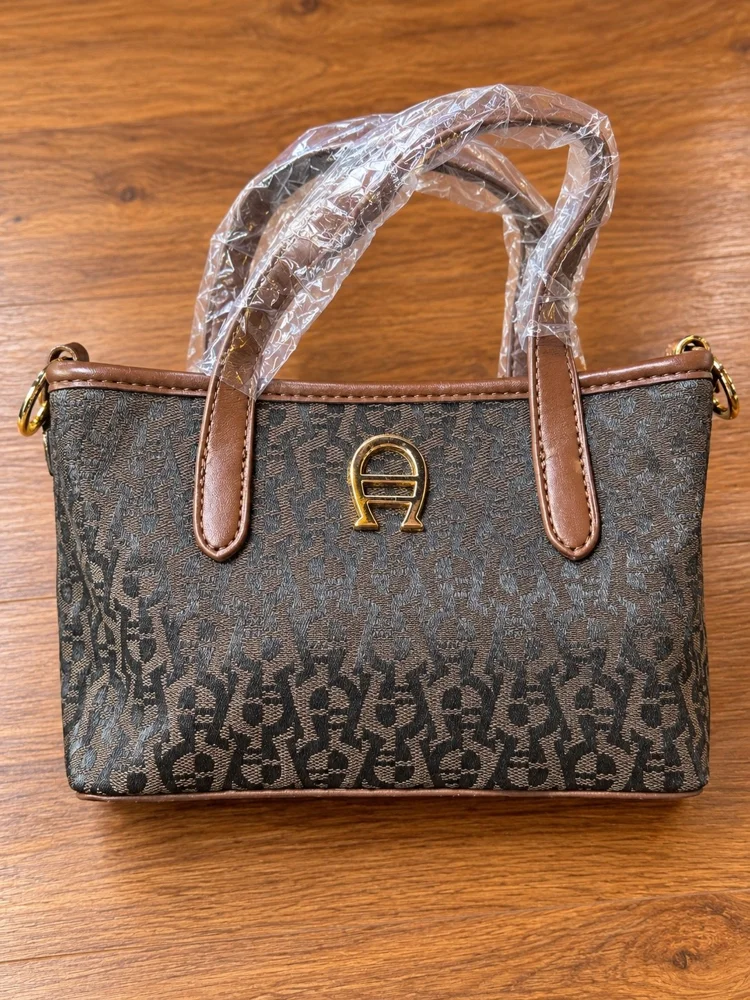 Aigner Tote Bags