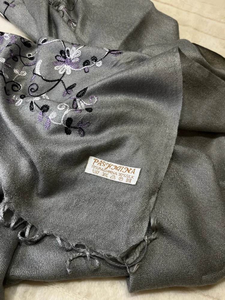 Pashmina إيشاربات وشالات، حالة جيدة جداً، صورة 3