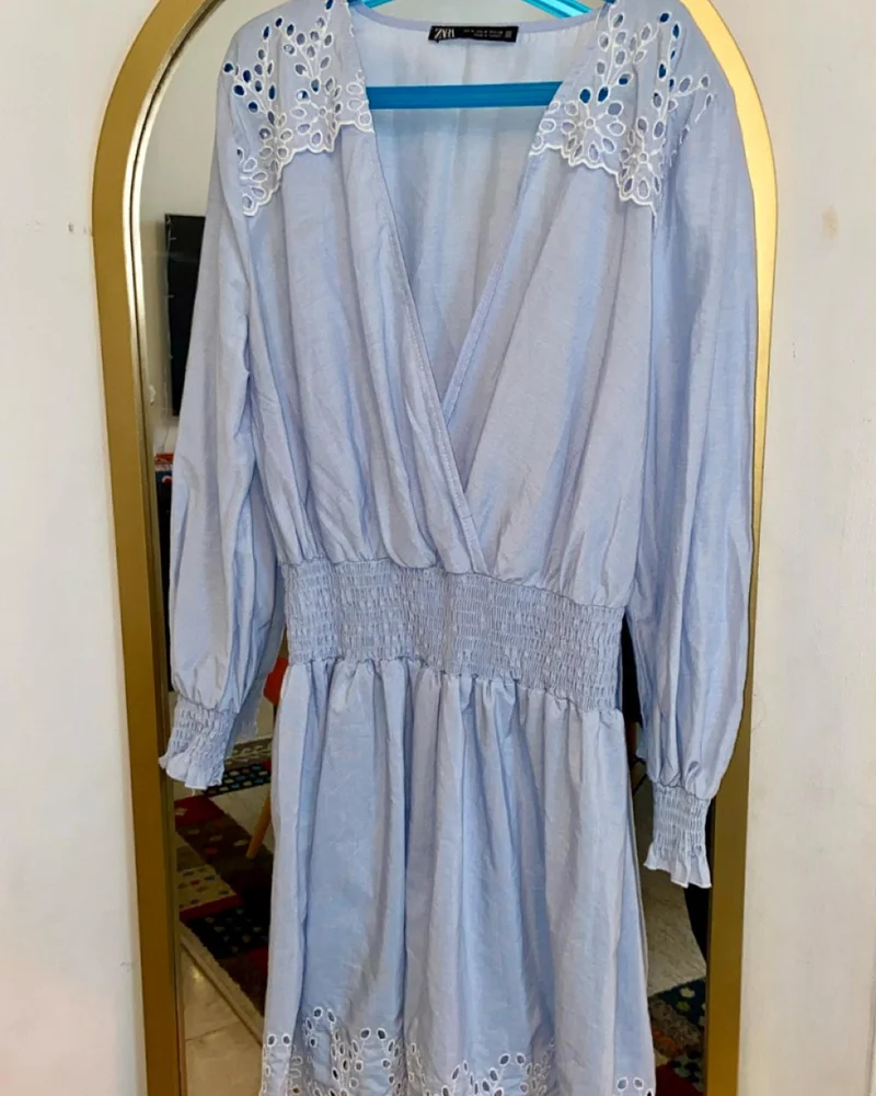 Zara فساتين قصيرة