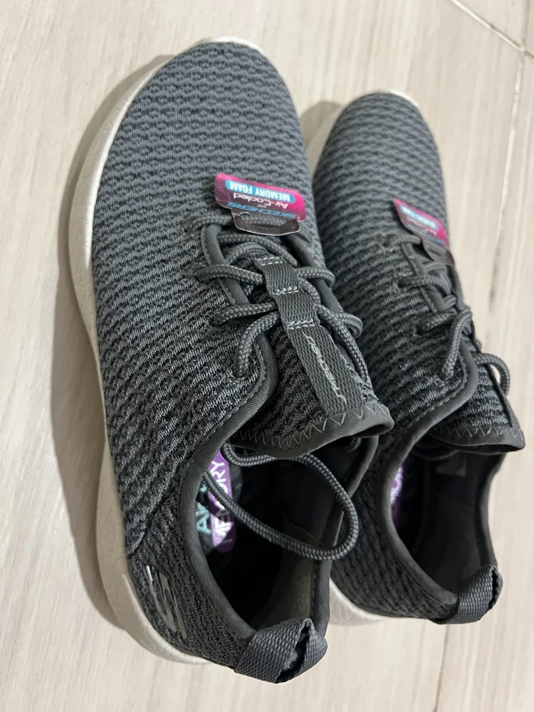 Skechers Sneakers, New with tags, size 37.5, photo 2