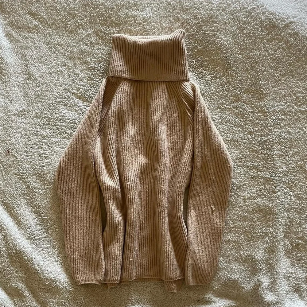 Sweaters & Pullovers